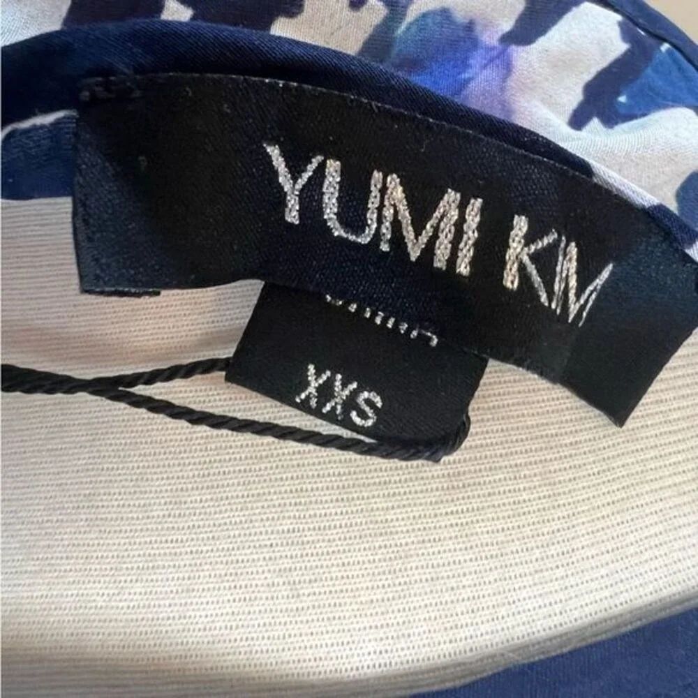 Yumi Kim Hollywood Top Navy Floral Halter Keyhole Neck XXS oversized fits medium